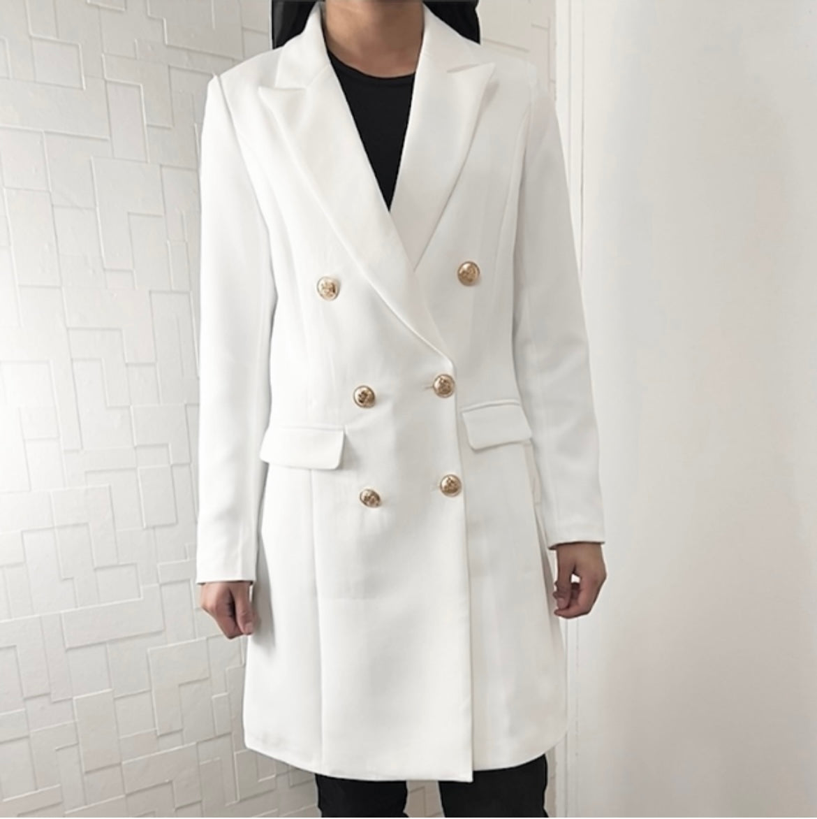 Blazer avec boutons dorés