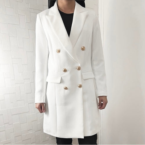 Blazer avec boutons dorés